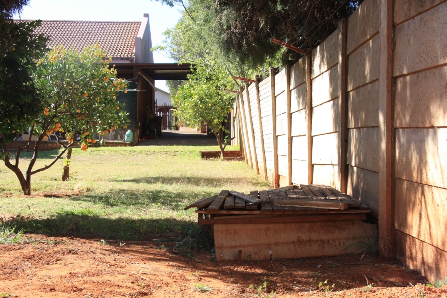  Bedroom Property for Sale in Langenhovenpark Free State